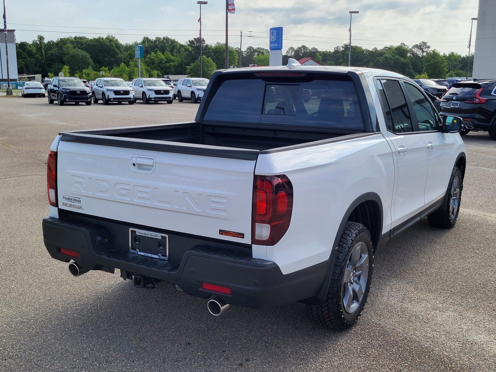 2025 Honda Ridgeline — side profile view